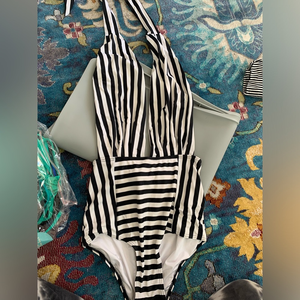 Striped low neck, one piece swimsuit
